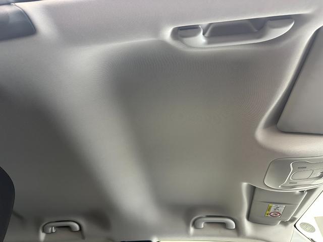 ジープ・レネゲード トレイルホーク　社外８インチナビ　地デジＴＶ　Ｂｌｕｅｔｏｏｔｈ　バックカメラ　ＥＴＣ　純正１７ＡＷ　レーンキープアシスト　ＨＩＤヘッドライト　クルーズコントロール　ルーフレール　禁煙車　記録簿　スペアキー（25枚目）