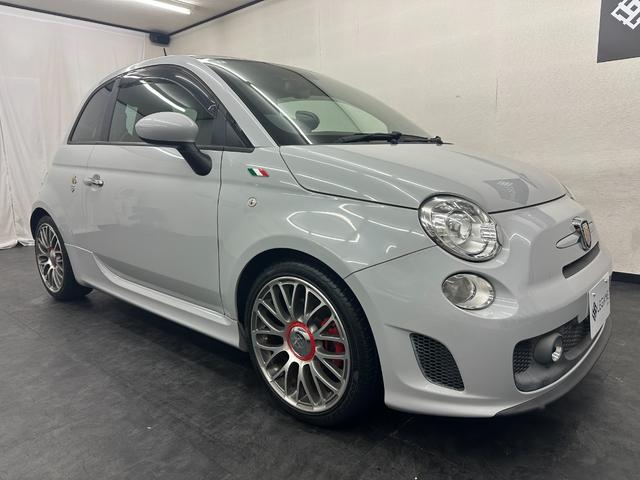 アバルト５９５ ツーリズモ　ワンオーナー　黒革シート　純正１７ＡＷ　パドルシフト　コーナーセンサー　ＥＴＣ　禁煙車　記録簿　スペアキー（2枚目）