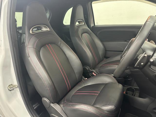 アバルト５９５ ツーリズモ　ワンオーナー　黒革シート　純正１７ＡＷ　パドルシフト　コーナーセンサー　ＥＴＣ　禁煙車　記録簿　スペアキー（10枚目）