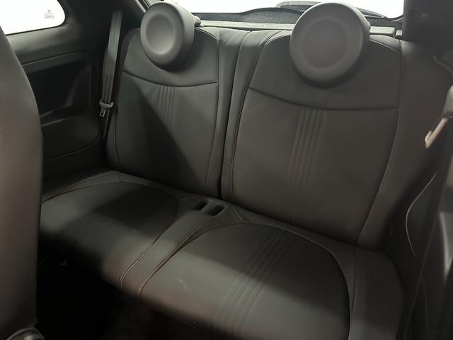 アバルト５９５ ツーリズモ　ワンオーナー　黒革シート　純正１７ＡＷ　パドルシフト　コーナーセンサー　ＥＴＣ　禁煙車　記録簿　スペアキー（12枚目）