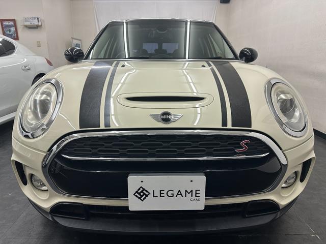 ＭＩＮＩ クーパーＳ　クラブマン　純正ナビ　Ｂｌｕｅｔｏｏｔｈ　ミラーＥＴＣ　純正１７ＡＷ　ＨＩＤヘッドライト　クルコン　シートカバー　禁煙車　記録簿　スペアキー（3枚目）