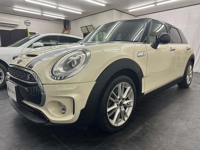 ＭＩＮＩ クーパーＳ　クラブマン　純正ナビ　Ｂｌｕｅｔｏｏｔｈ　ミラーＥＴＣ　純正１７ＡＷ　ＨＩＤヘッドライト　クルコン　シートカバー　禁煙車　記録簿　スペアキー（4枚目）