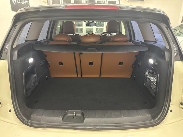 ＭＩＮＩ クーパーＳ　クラブマン　純正ナビ　Ｂｌｕｅｔｏｏｔｈ　ミラーＥＴＣ　純正１７ＡＷ　ＨＩＤヘッドライト　クルコン　シートカバー　禁煙車　記録簿　スペアキー（8枚目）