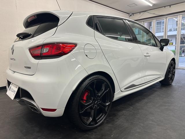 さらに買取をした中から厳選した車両を選び販売をしておりますので良質な車をお客様にご提供させていただいております。