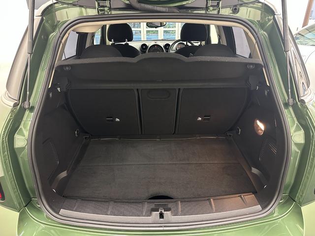 ＭＩＮＩ クーパーＳ　クロスオーバー　オール４　４ＷＤターボ　６ＭＴ　ワンオーナー　純正１７ＡＷ　ＨＩＤヘッドライト　ＥＴＣ　ルーフレール　ＡＵＸ外部入力　禁煙車　記録簿（8枚目）