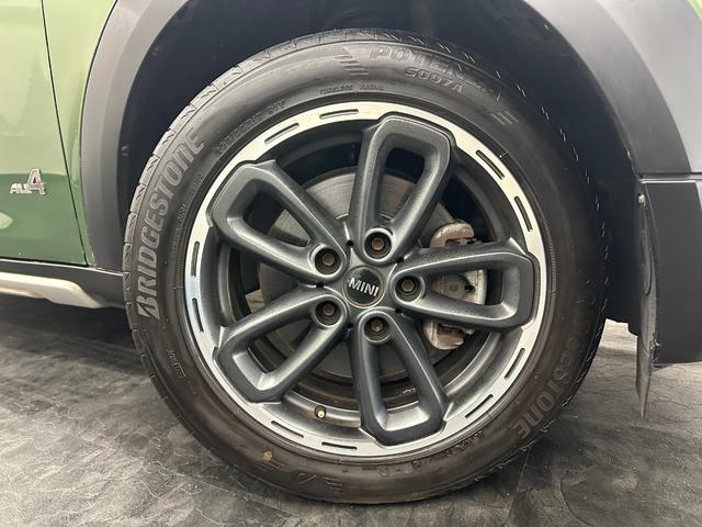 ＭＩＮＩ クーパーＳ　クロスオーバー　オール４　４ＷＤターボ　６ＭＴ　ワンオーナー　純正１７ＡＷ　ＨＩＤヘッドライト　ＥＴＣ　ルーフレール　ＡＵＸ外部入力　禁煙車　記録簿（26枚目）