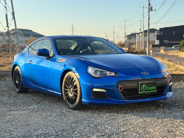 BRZ R 6速MT フジツボマフラー BLITZ車高調 17インチAW Defi3連メーター 社外エアクリ カロッツェリアナビ フルセグTV HIDヘッドライト LEDデイライト ドラレコ ETC(4枚目)