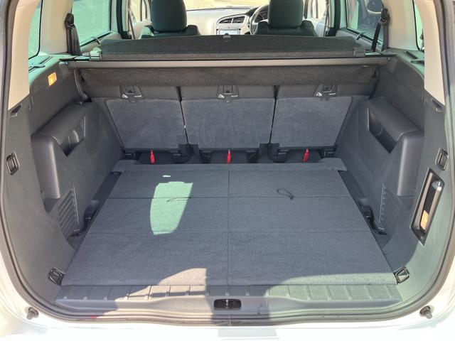 �Ō㕔�̃V�[�g�����[�����Ƃ��̃��Q�b�W�X�y�[�X�B