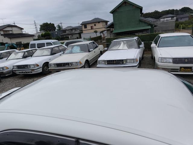クラウン ロイヤルエクストラリミテッド　ナビ　アルミホイール　ＡＴ　キーレスエントリー　パワーシート　カセット　記録簿　衝突安全ボディ　ＡＢＳ　エアコン　パワーステアリング　パワーウィンドウ（41枚目）
