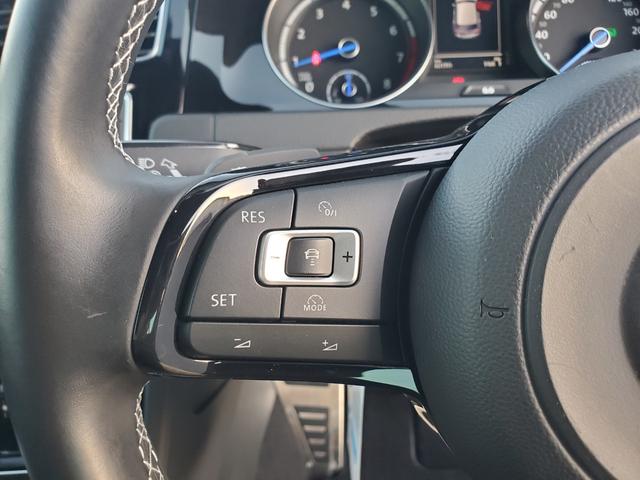 ゴルフＲヴァリアント ベースグレード　Ｒ専用レザーシート　Ｒ専用サス　ナビ・フルセグＴＶ　　ＡｐｐｌｅＣａｒＰｌａｙ　バックカメラ　アダプティブクルーズコントロール　ブラインドスポットアシスト　専用バンパー１８インチアルミホイール（37枚目）