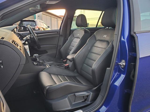 ゴルフＲヴァリアント ベースグレード　Ｒ専用レザーシート　Ｒ専用サス　ナビ・フルセグＴＶ　　ＡｐｐｌｅＣａｒＰｌａｙ　バックカメラ　アダプティブクルーズコントロール　ブラインドスポットアシスト　専用バンパー１８インチアルミホイール（46枚目）