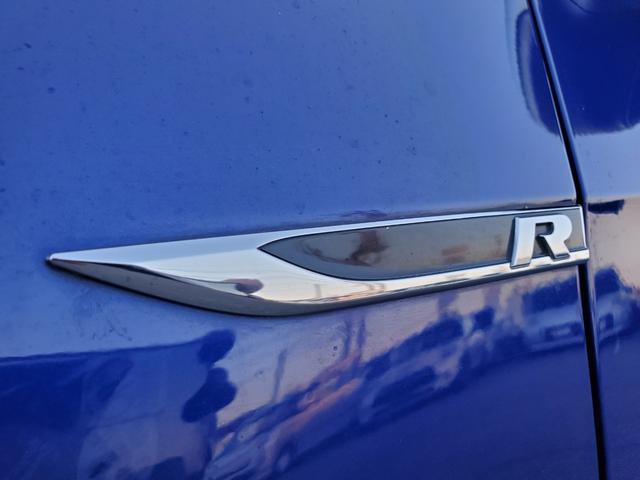 ゴルフＲヴァリアント ベースグレード　Ｒ専用レザーシート　Ｒ専用サス　ナビ・フルセグＴＶ　　ＡｐｐｌｅＣａｒＰｌａｙ　バックカメラ　アダプティブクルーズコントロール　ブラインドスポットアシスト　専用バンパー１８インチアルミホイール（56枚目）