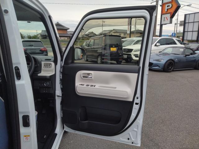 ムーヴキャンバス ストライプスＧ　１２ヵ月走行無制限保証　両側パワースライドドア　ＬＥＤオートライト・フォグランプ　電動パーキングブレーキ　プッシュボタンスタート　セキュリティアラーム　バックカメラ　オート電動格納式ドアミラー（12枚目）