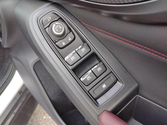 電動格納ドアミラー付き、パワーウインドウは全席AUTOとなります