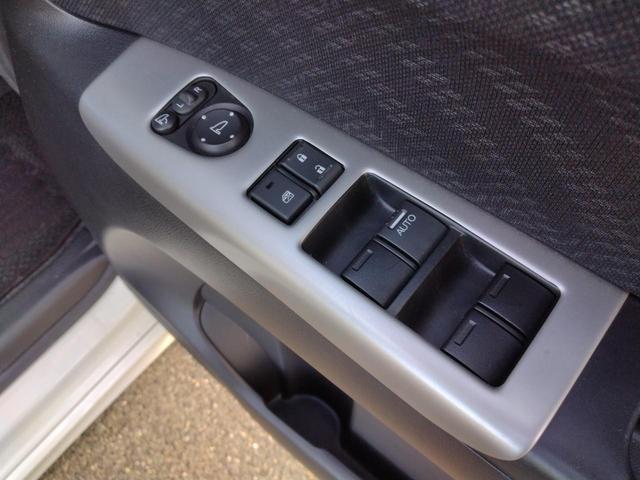 Ｎ－ＢＯＸカスタム Ｇ　ＳＳパッケージ　１２ヵ月走行無制限保証　社外メモリーナビ　ＴＶ　バックカメラ　ＣＤ　ミュージックプレイヤー接続可　ＤＶＤ再生　前後ドライブレコーダー　ＨＩＤヘッドライト　リア両側電動スライドドア　フロントベンチシート（17枚目）