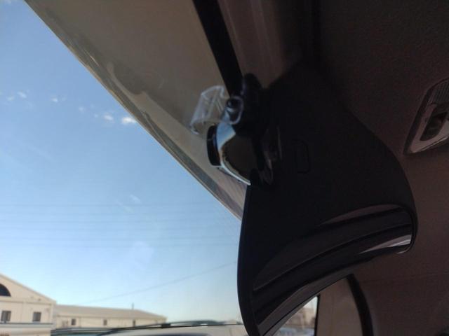 Ｎ－ＢＯＸカスタム Ｇ　ＳＳパッケージ　１２ヵ月走行無制限保証　社外メモリーナビ　ＴＶ　バックカメラ　ＣＤ　ミュージックプレイヤー接続可　ＤＶＤ再生　前後ドライブレコーダー　ＨＩＤヘッドライト　リア両側電動スライドドア　フロントベンチシート（30枚目）