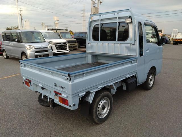 ハイゼットトラック ジャンボSAIIIt 12ヵ月走行無制限保証 4WD オートマチック車 CDチューナー LEDヘッドランプ LEDフォグランプ 大型荷台作業灯 エアコン エアバック パワーウインドウ キーレスエントリー パワードアロック(9枚目)