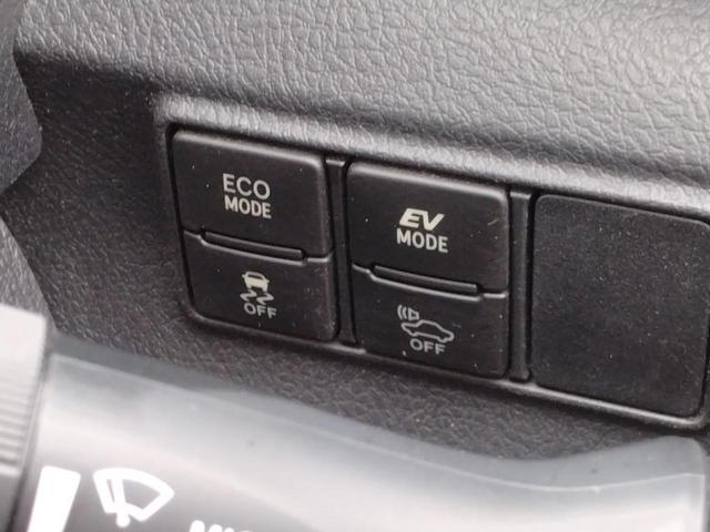 シエンタ ハイブリッドＸ　１２ヵ月走行無制限保証　ドライブレコーダー　リアカメラ　ナビ　ＴＶ　両側スライド・片側電動　オートライト　スマートキー　３列シート　ウォークスルー　ＣＶＴ　アルミホイール　ミュージックプレイヤー接続可（32枚目）