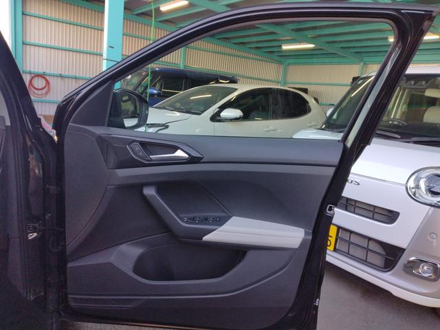 Ｔ－クロス ＴＳＩ　スタイル　１２ヵ月走行無制限保証　ＥＴＣ　Ａｐｐ－Ｃｏｎｎｅｃｔ　フルデジタルメータークラスター　クリアランスソナー　オートクルーズコントロール　レーンアシスト　パークアシスト　ＬＥＤヘッドランプ（50枚目）