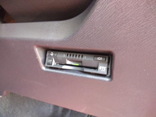 アクア Ｓスタイルブラック　１２ヵ月走行無制限保証　ドライブレコーダー　ＥＴＣ　全周囲カメラ　ナビ　ＴＶ　クリアランスソナー　レーンアシスト　衝突被害軽減システム　オートマチックハイビーム　ＬＥＤヘッドランプ　スマートキー（32枚目）