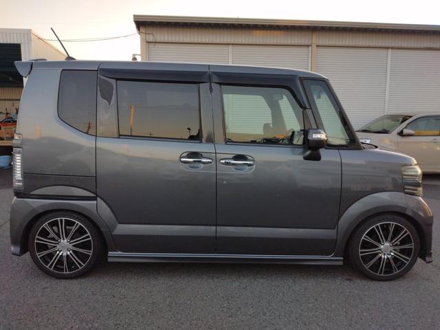 Ｎ－ＢＯＸカスタム Ｍｏｄｕｌｏ－Ｘ　Ｇ・ターボパッケージ　１２ヵ月走行無制限保証　社外１６インチアルミ、車高調整サス　バックカメラ　両側電動スライドドア　ナビ　ＴＶ　オートクルーズコントロール　　オートライト　ＨＩＤ　電動格納ミラー　ベンチシート（17枚目）