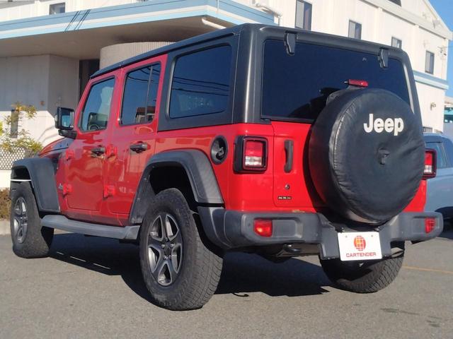 ジープ・ラングラーアンリミテッド スポーツ　４ＷＤ　クリアランスソナー　オートクルーズコントロール　衝突被害軽減システム　オートライト　スマートキー　アイドリングストップ　ＡＴ　盗難防止システム　ＵＳＢ　ミュージックプレイヤー接続可　ＡＢＳ（18枚目）