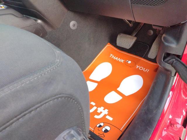 ジープ・ラングラーアンリミテッド スポーツ　４ＷＤ　クリアランスソナー　オートクルーズコントロール　衝突被害軽減システム　オートライト　スマートキー　アイドリングストップ　ＡＴ　盗難防止システム　ＵＳＢ　ミュージックプレイヤー接続可　ＡＢＳ（49枚目）