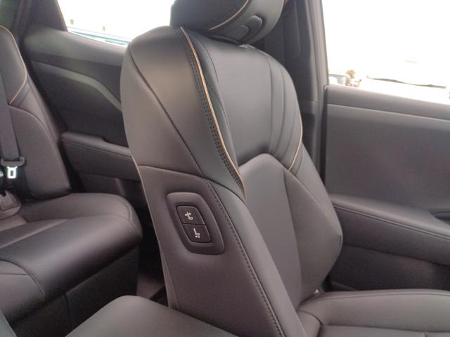 クラウンクロスオーバー Ｇアドバンスド・レザーパッケージ　１２ヶ月走行無制限保証　全周囲カメラ　クリアランスソナー　アダプティブクルーズコントロール　レーンアシスト　パワーシート　ナビ　フルセグＴＶ　オートマチックハイビーム　オートライト　ＬＥＤヘッドランプ（52枚目）