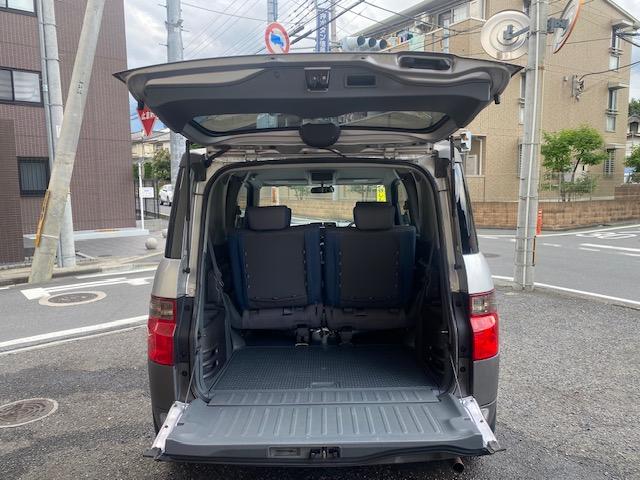 エレメント ベースグレード　４ＷＤ　社外ナビゲーション　ＥＴＣ　ＨＩＤヘッドライト　純正アルミホイール　キーレスエントリー　サイドステップ　ＡＢＳ　エアバック　整備保証付（19枚目）
