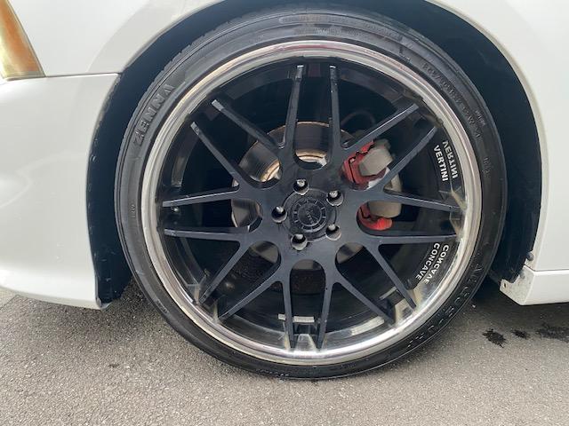ダッジ・チャージャー ベースグレード　ＳＲＴ仕様　社外２２インチアルミホイール　ローダウン　カスタムレザー電動シート　ＬＥＤヘッドライト　ＰＵＳＨスタート　バックカメラ　クルーズコントロール　スマートキー　ＡＢＳ　エアバック　整備保証付（45枚目）