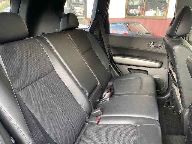 エクストレイル ２０Ｘ　４ＷＤ　純正ナビゲーション　バックカメラ　ＣＤ　キーレスエントリー　ＨＩＤヘッドライト　社外アルミホイール　ＡＢＳ　エアバック　整備保証付（18枚目）