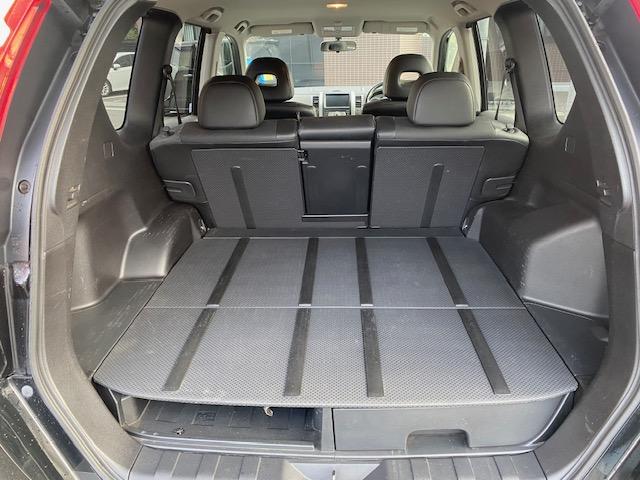エクストレイル ２０Ｘ　４ＷＤ　純正ナビゲーション　バックカメラ　ＣＤ　キーレスエントリー　ＨＩＤヘッドライト　社外アルミホイール　ＡＢＳ　エアバック　整備保証付（19枚目）