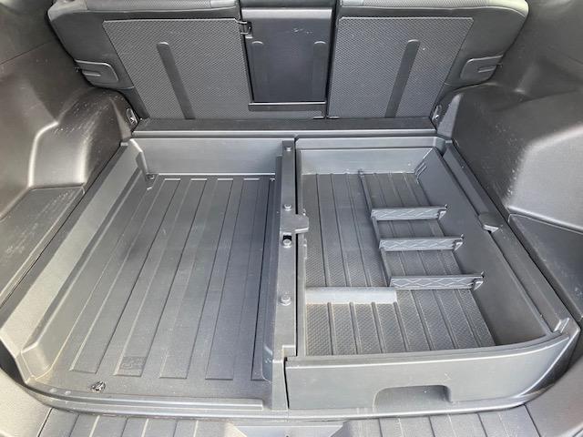 エクストレイル ２０Ｘ　４ＷＤ　純正ナビゲーション　バックカメラ　ＣＤ　キーレスエントリー　ＨＩＤヘッドライト　社外アルミホイール　ＡＢＳ　エアバック　整備保証付（20枚目）