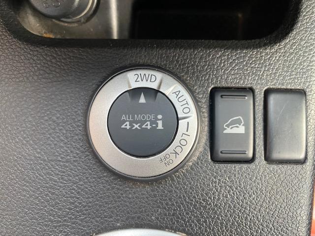エクストレイル ２０Ｘ　４ＷＤ　純正ナビゲーション　バックカメラ　ＣＤ　キーレスエントリー　ＨＩＤヘッドライト　社外アルミホイール　ＡＢＳ　エアバック　整備保証付（31枚目）