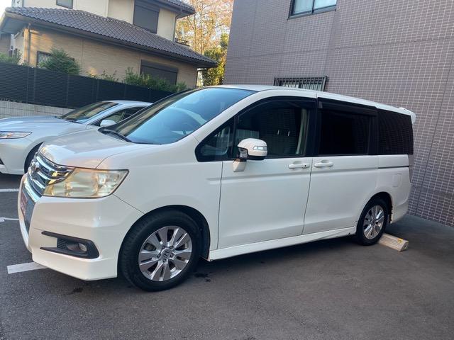 ステップワゴンスパーダ Ｓ　純正ナビゲーション　地デジテレビ　ＥＴＣ　バックカメラ　前後ドライブレコーダー　ＨＩＤヘッドライト　電動スライドドア　純正アルミホイール　純正エアロ　ＡＢＳ　エアバック　キーレスエントリー　整備保証付（7枚目）