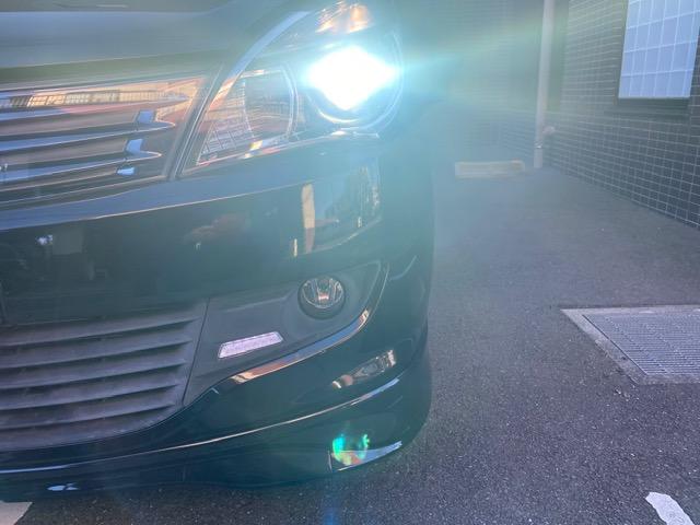 ソリオ ブラック＆ホワイト　社外ナビゲーション　地デジＴＶ　両側電動スライドドア　ＥＴＣ　ＨＩＤヘッドライト　スマートキー　シートヒーター　純正アルミホイール　純正エアロ　専用シート　ＡＢＳ　エアバック　整備保証付（30枚目）