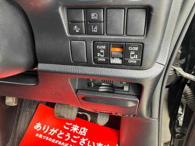 ＺＳ　煌ＩＩＩ　モデリスタエアロ　４ＷＤ　純正ナビ　フルセグＴＶ　後席フリップダウンモニター　バックモニター　両側パワースライド　ＥＴＣ　ドライブレコーダー　ウィンカーミラー(20枚目)