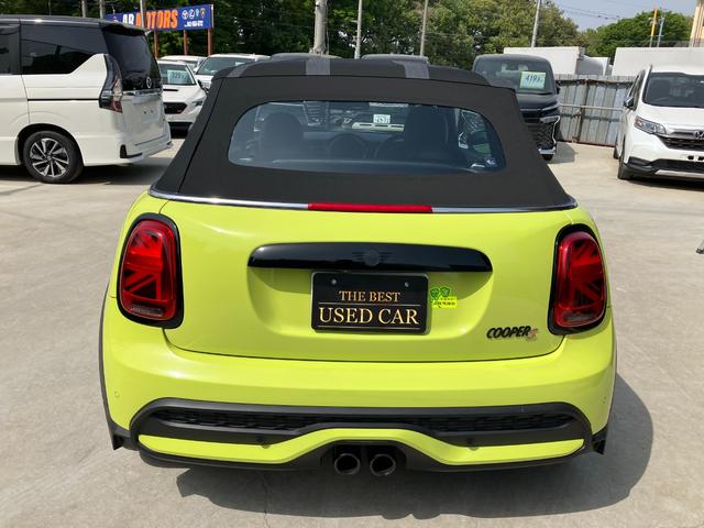 ＭＩＮＩ クーパーＳ　コンバーチブル　ミニ・ユアーズ・トリム　ユアーズ・ソフトトップ　黒革シート　バックモニター　ＡｐｐｌｅＣａｒｐｌａｙ　Ｂｌｕｅｔｏｏｔｈ　ＵＳＢ　ワイヤレス充電　シートヒーター　ドラレコ　ＥＴＣ　スマートキー（8枚目）