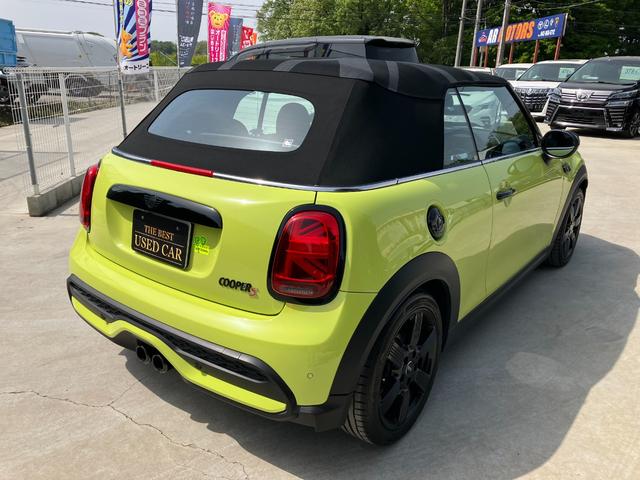 ＭＩＮＩ クーパーＳ　コンバーチブル　ミニ・ユアーズ・トリム　ユアーズ・ソフトトップ　黒革シート　バックモニター　ＡｐｐｌｅＣａｒｐｌａｙ　Ｂｌｕｅｔｏｏｔｈ　ＵＳＢ　ワイヤレス充電　シートヒーター　ドラレコ　ＥＴＣ　スマートキー（9枚目）