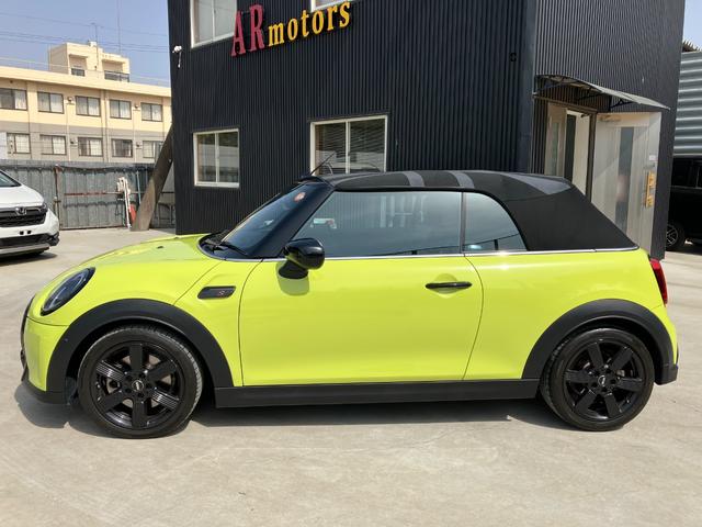 ＭＩＮＩ クーパーＳ　コンバーチブル　ミニ・ユアーズ・トリム　ユアーズ・ソフトトップ　黒革シート　バックモニター　ＡｐｐｌｅＣａｒｐｌａｙ　Ｂｌｕｅｔｏｏｔｈ　ＵＳＢ　ワイヤレス充電　シートヒーター　ドラレコ　ＥＴＣ　スマートキー（11枚目）