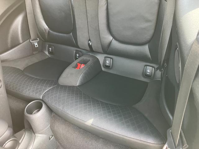 ＭＩＮＩ クーパーＳ　コンバーチブル　ミニ・ユアーズ・トリム　ユアーズ・ソフトトップ　黒革シート　バックモニター　ＡｐｐｌｅＣａｒｐｌａｙ　Ｂｌｕｅｔｏｏｔｈ　ＵＳＢ　ワイヤレス充電　シートヒーター　ドラレコ　ＥＴＣ　スマートキー（21枚目）