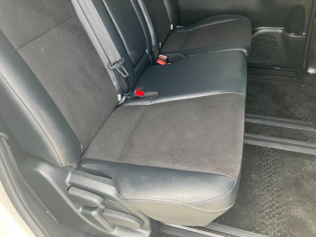 ノア Ｓｉ　ダブルバイビー　純正ナビ　フルセグＴＶ　バックモニター　両側パワースライド　Ｂｌｕｅｔｏｏｔｈ　ＵＳＢ　ドラレコ　ＥＴＣ　ＣＤ　ＤＶＤ再生　ウィンカーミラー　フォグ　スマートキー（15枚目）