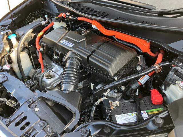オデッセイハイブリッド ハイブリッドアブソルート・ＥＸホンダセンシング　純正ナビ　フルセグＴＶ　バックモニター　全周囲カメラ　後席フリップダウンモニター　両側パワースライド　ホンダセンシング　パワーシート　シートヒーター　Ｂｌｕｅｔｏｏｔｈ　ＵＳＢ　ＨＤＭＩ　ドラレコ（4枚目）