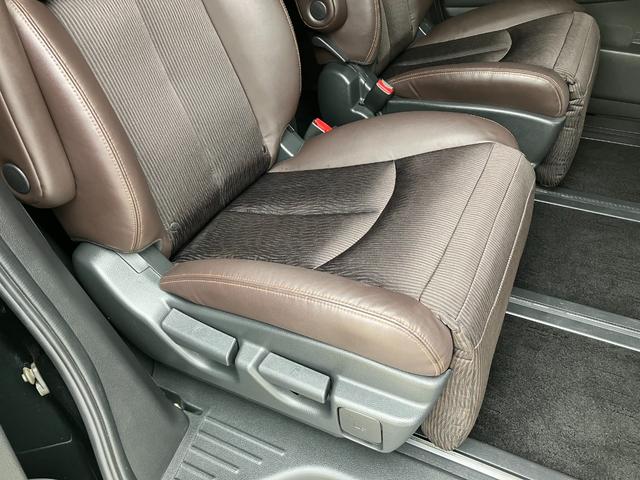 エルグランド ２５０ハイウェイスターＳ　純正ナビ　フルセグＴＶ　バックモニター　全周囲カメラ　後席フリップダウンモニター　両側パワースライド　Ｂｌｕｅｔｏｏｔｈ　ＵＳＢ　ＥＴＣ　ドラレコ　ウィンカーミラー　フォグ　スマートキー（15枚目）