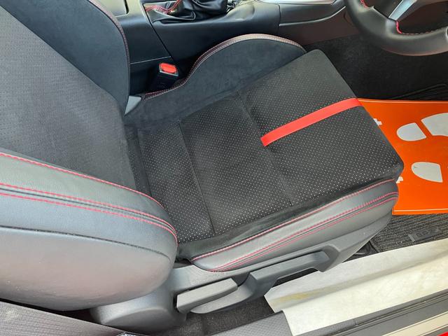 BRZ S 6速MT アイサイト アルパインナビ フルセグTV バックモニター シートヒーター Bluetooth USB ドラレコ ETC CD DVD再生 スマートキー(13枚目)