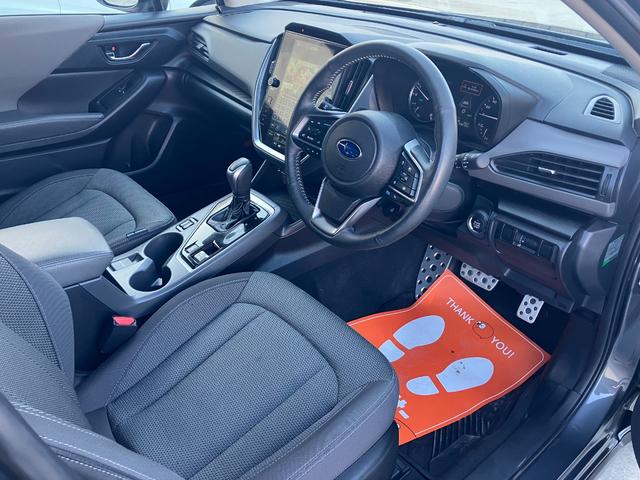 クロストレック リミテッド　純正ナビ　フルセグＴＶ　バックモニター　全周囲カメラ　ＳＴＩマフラー　アイサイト　ｅ－ＢＯＸＥＲ　パワーシート　シートヒーター　Ｂｌｕｅｔｏｏｔｈ　ＵＳＢ　ウィンカーミラー　フォグ　スマートキー（3枚目）