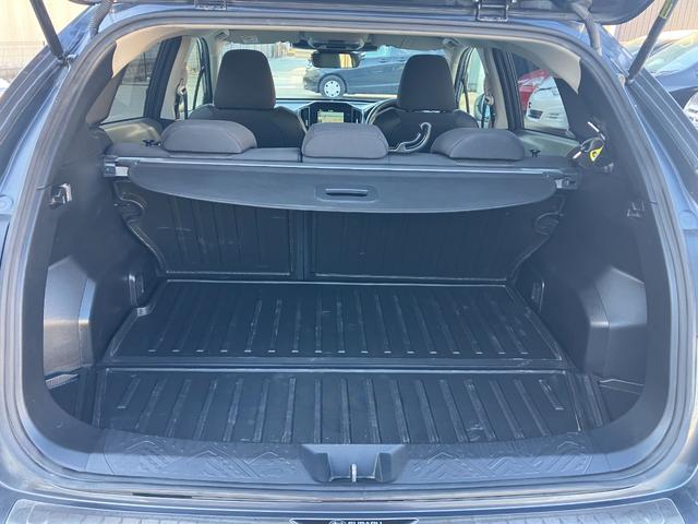 クロストレック リミテッド　純正ナビ　フルセグＴＶ　バックモニター　全周囲カメラ　ＳＴＩマフラー　アイサイト　ｅ－ＢＯＸＥＲ　パワーシート　シートヒーター　Ｂｌｕｅｔｏｏｔｈ　ＵＳＢ　ウィンカーミラー　フォグ　スマートキー（17枚目）