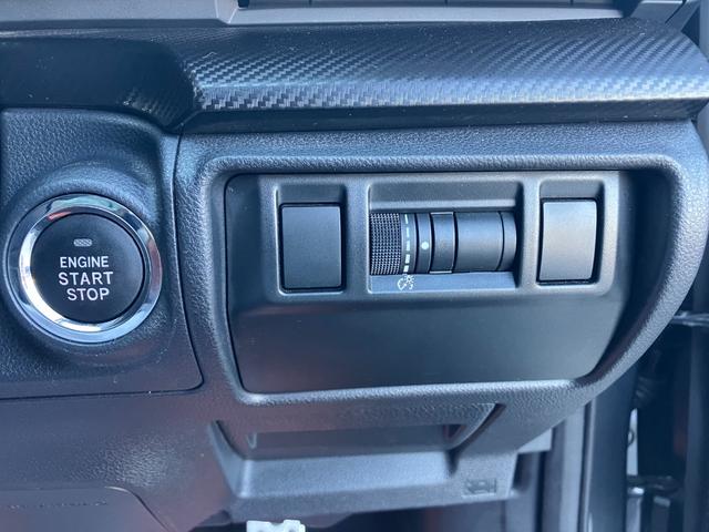 クロストレック リミテッド　純正ナビ　フルセグＴＶ　バックモニター　全周囲カメラ　ＳＴＩマフラー　アイサイト　ｅ－ＢＯＸＥＲ　パワーシート　シートヒーター　Ｂｌｕｅｔｏｏｔｈ　ＵＳＢ　ウィンカーミラー　フォグ　スマートキー（25枚目）