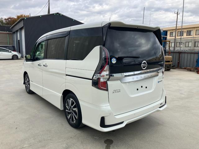 セレナ ｅ－パワー　ハイウェイスターＶ　純正ナビ　フルセグＴＶ　バックモニター　全周囲カメラ　デジタルインナーミラー　プロパイロット　両側パワースライド　Ｂｌｕｅｔｏｏｔｈ　ＵＳＢ　ＥＴＣ　ウィンカーミラー　フォグ　ＣＤ　ＤＶＤ再生（7枚目）