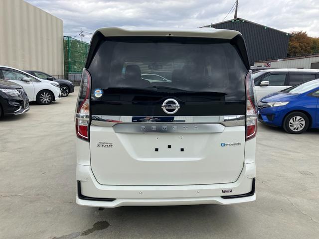 セレナ ｅ－パワー　ハイウェイスターＶ　純正ナビ　フルセグＴＶ　バックモニター　全周囲カメラ　デジタルインナーミラー　プロパイロット　両側パワースライド　Ｂｌｕｅｔｏｏｔｈ　ＵＳＢ　ＥＴＣ　ウィンカーミラー　フォグ　ＣＤ　ＤＶＤ再生（8枚目）